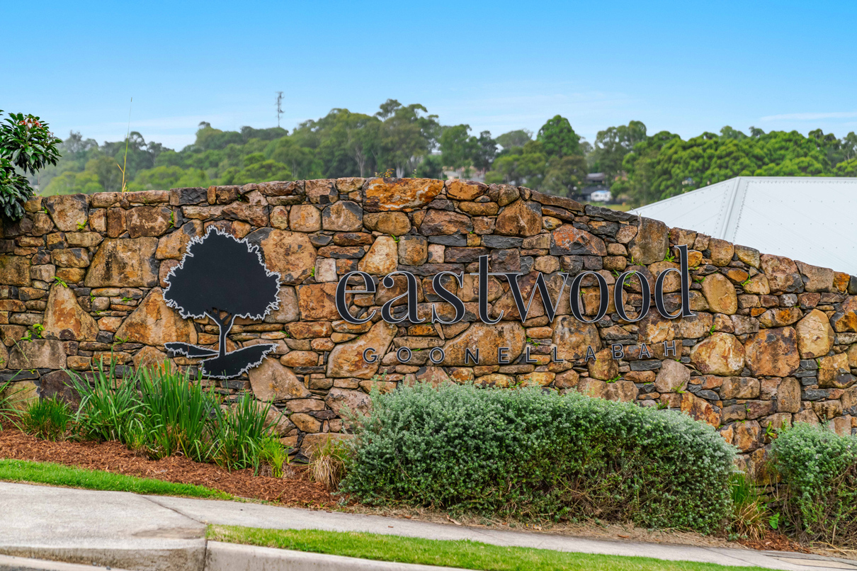 EASTWOOD-ENTRY-1210x806